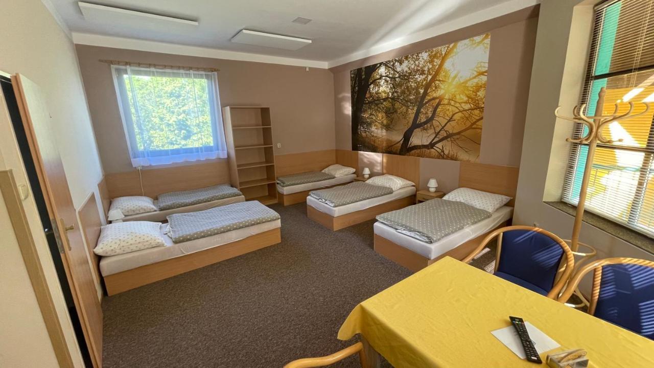 Penzion Florian Moldava Buitenkant foto