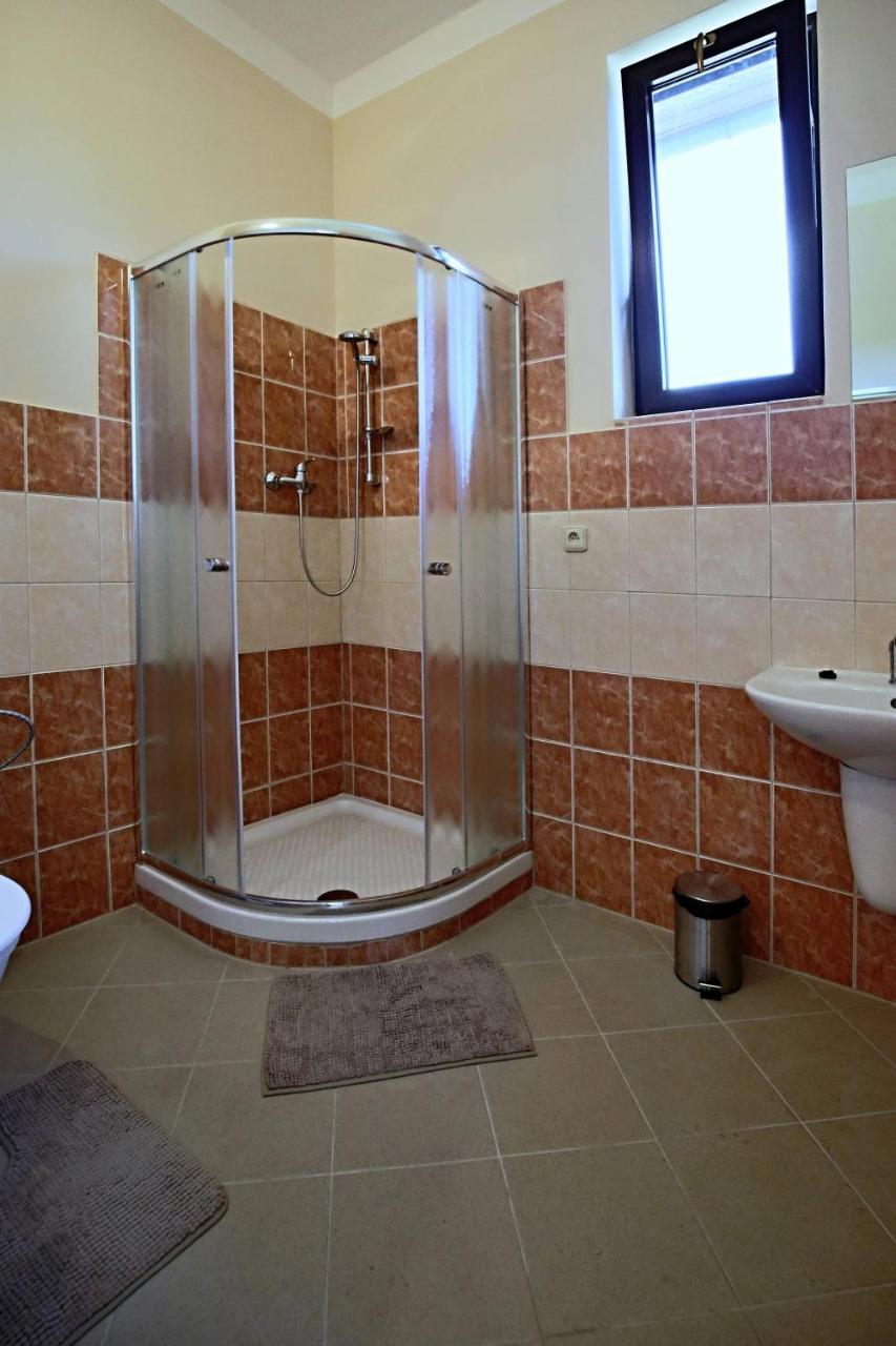 Penzion Florian Moldava Buitenkant foto