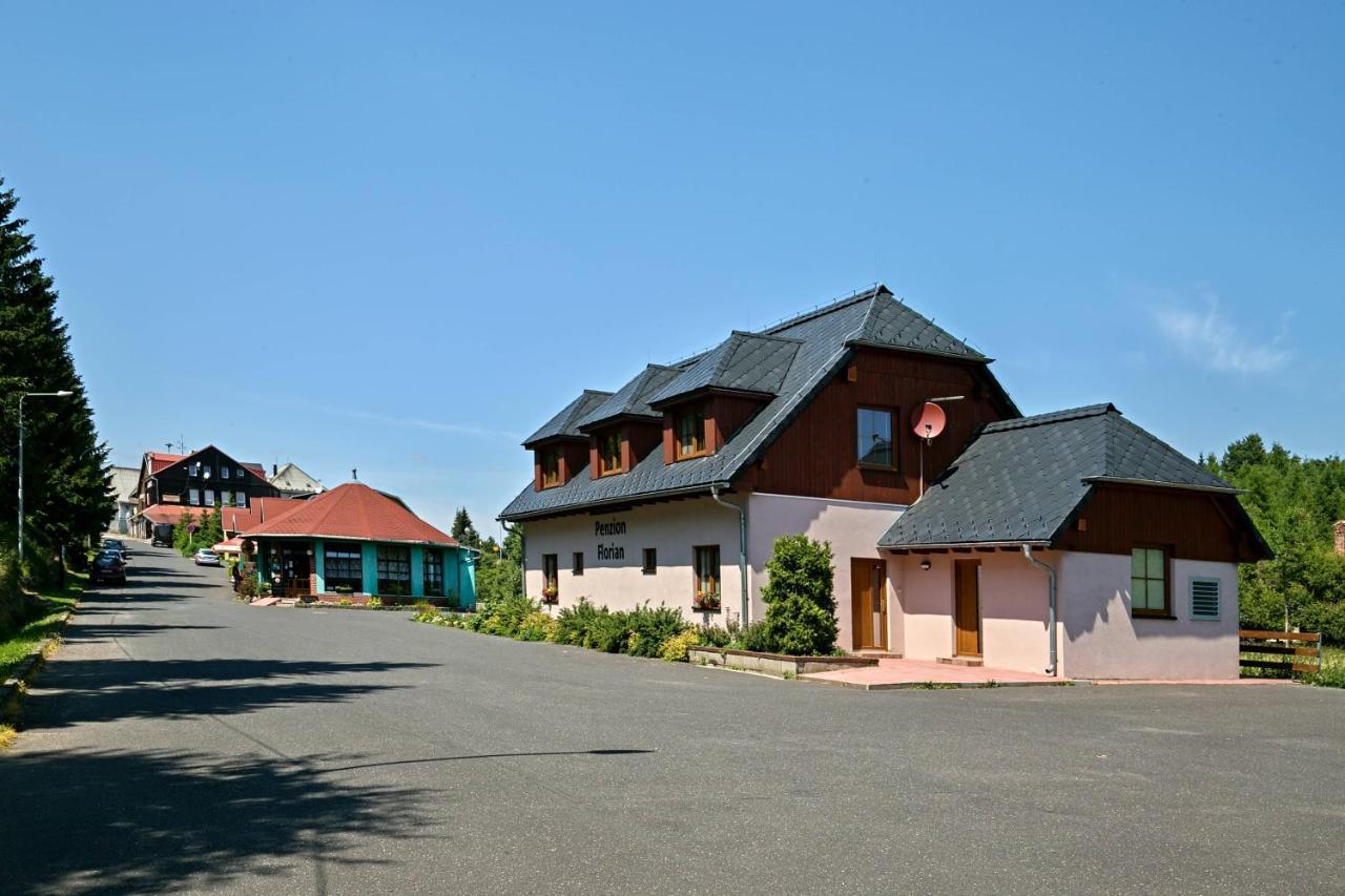 Penzion Florian Moldava Buitenkant foto
